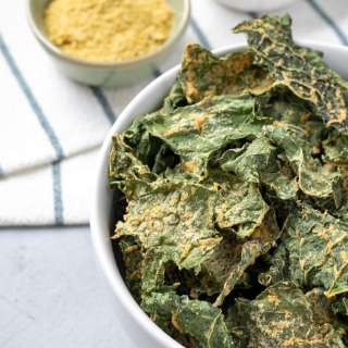 Cheesy Oil-Free Kale Chips (Baked)