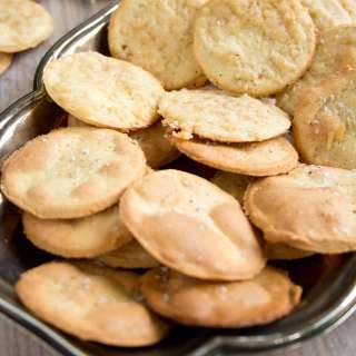 Almond Flour Crackers - EASY