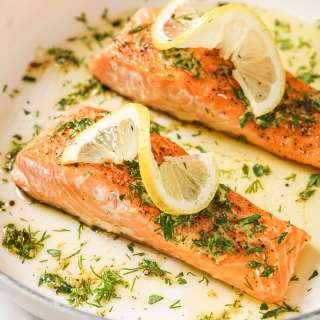 Keto Salmon Recipe (10 Minutes!)
