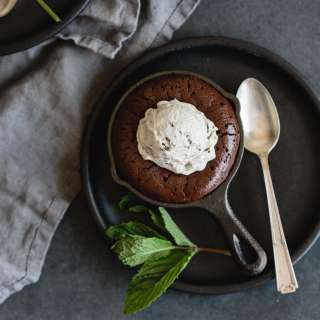 Skillet Brownies with Mint Chocolate Chip Ice Cream (gluten-free, paleo)
