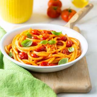 Bucatini Pomodoro