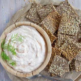 Easy Sesame Flaxseed Crackers