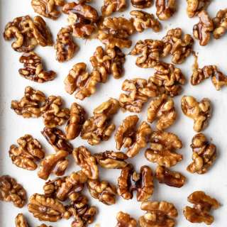 Maple Glazed Walnuts (Easy, 3 Ingredients!)