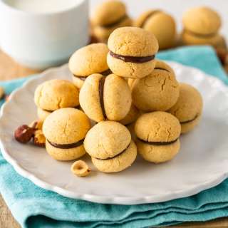 Baci di Dama - Hazelnut Cookies