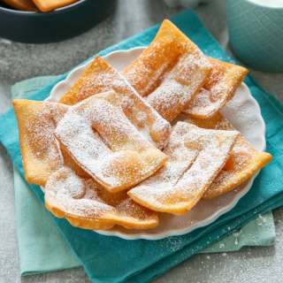 Chiacchiere - Italian Carnival Fritters
