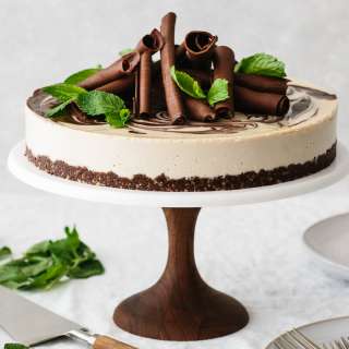 Mint Chocolate Vegan Cheesecake
