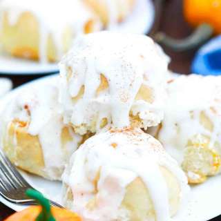 Pumpkin Pie Cinnamon Rolls