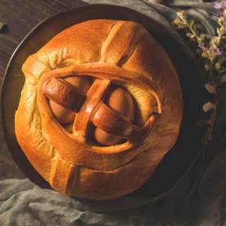 Folar de pascoa (Portuguese Easter Bread)