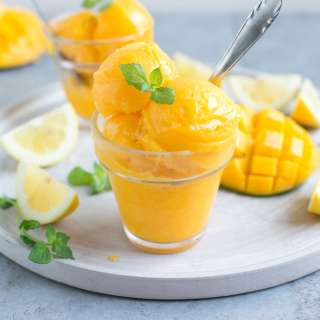 Vegan Mango Sorbet ( Ready in 5 Min!)