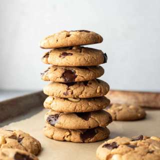 Spelt Cookies With Chocolate Chips & Peanut Butter