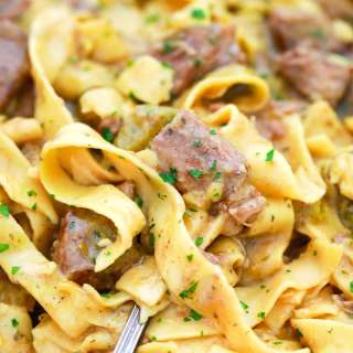 Slow Cooker Beef and Noodles