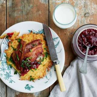 Raggmunk: Swedish Potato Pancakes with Bacon and Jam