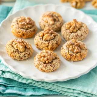 Italian Walnut Cookies