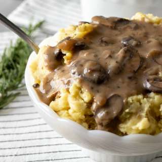 Vegan Mushroom Gravy (Oil-Free)