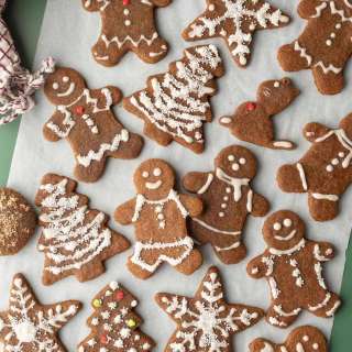 Almond Flour Gingerbread Cookies (Vegan, Gluten-Free)