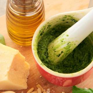 Homemade Italian Pesto Sauce