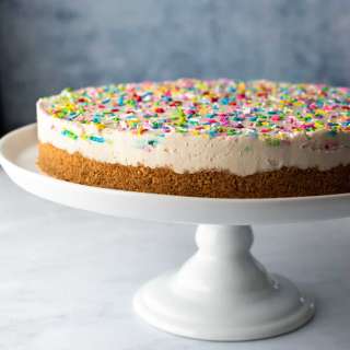 No-Bake Vegan Cheesecake (Easy Prep!)