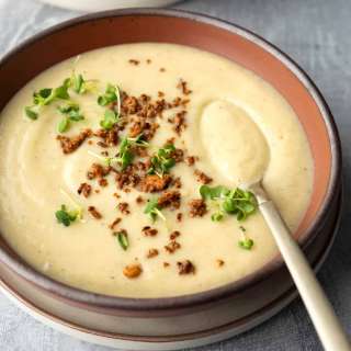 Creamy Cauliflower Potato Soup (Vegan)