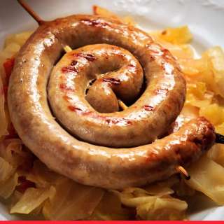 Medister med Stuvet Hvidkål (Medister Sausage with Stewed White Cabbage)