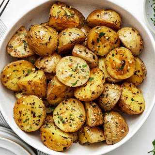 Garlic Herb Roasted Potatoes