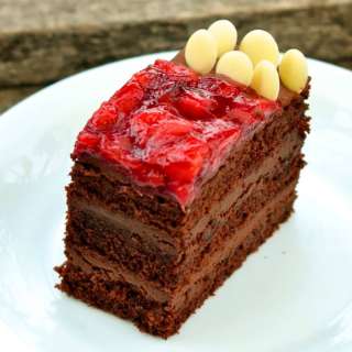 Chocolate Strawberry Cake