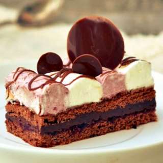Chocolate Blackberry Mousse Cake