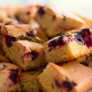Easy Blackcurrant Sponge Cake