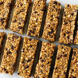 Chewy Chocolate Chip Granola Bars