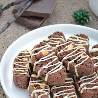 Chocolate and Almonds Biscotti
