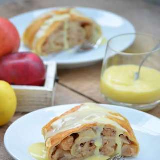 Apple Strudel with Vanilla Cream