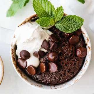Mint Chocolate Chip Mug Cake