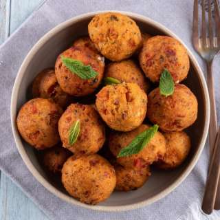 Tomatokeftedes (Fried Tomato Balls) with Yogurt Sauce