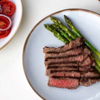 Beef Tenderloin with Asparagus