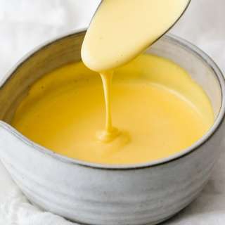 Hollandaise Sauce (Easy & No-Fail)