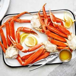 How To Cook Crab Legs (3 Ways!)