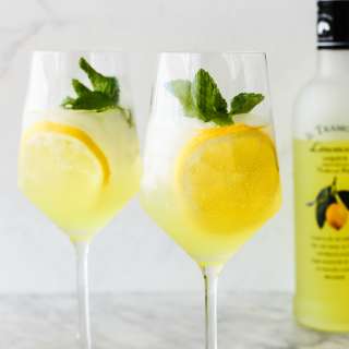 Limoncello Spritz