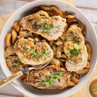 Pan-Fried Pork Chops with Mushroom Sauce