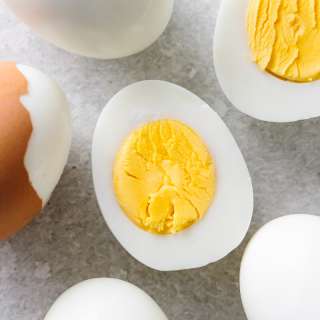 Easy-to-Peel Hard Boiled Eggs