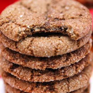 Chewy Molasses Cookies
