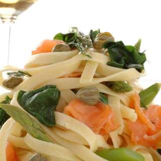 Fettuccine with Salmon & Asparagus in Lemon and Dill Oil