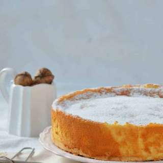 Paska Bread with Sour Cream