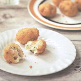 Spanish Crab & Prawn Croquettes (Croquetas)