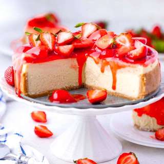 Easy Strawberry Cheesecake