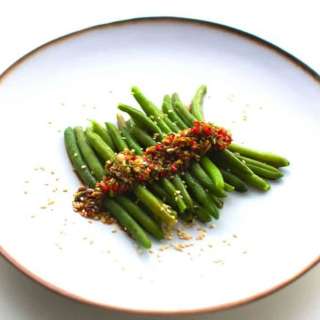 Blanched Green Beans with Asian Sauce