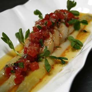 White Asparagus & Seared Scallops in Tomato-Tarragon Vinaigrette