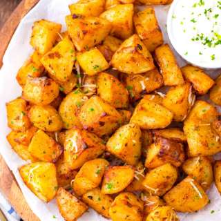 Crispy Garlic Roasted Potatoes