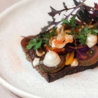 Smørrebrød Recipe: Tomatoes with Capers and Tarragon