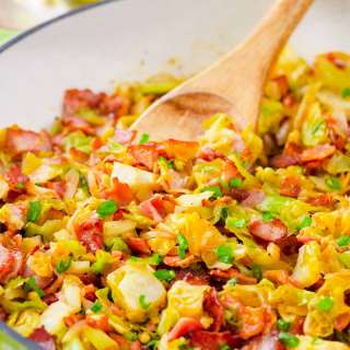 Easy Bacon Fried Cabbage
