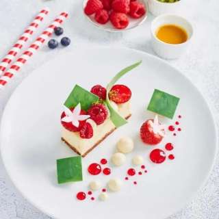 New York Cheesecake with Fresh Berries