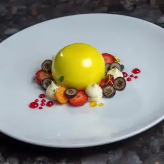 Lemon Cheesecake with Fresh Berries